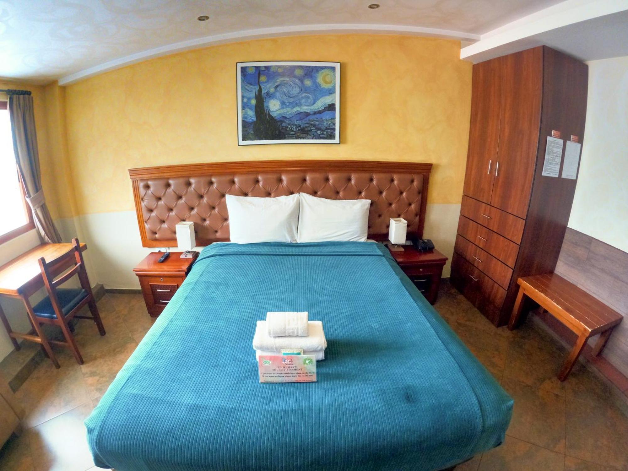 Artplaza Hotel