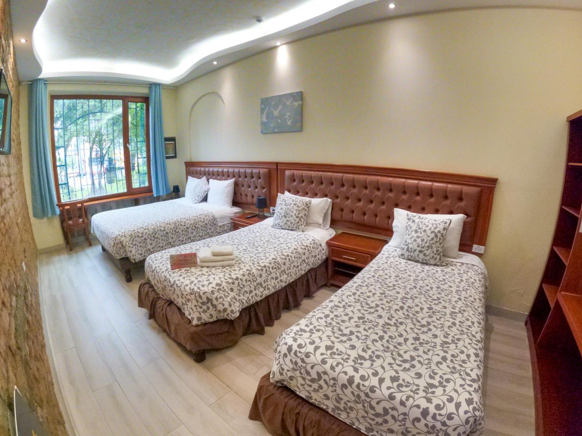 Hotel Artplaza 3*
