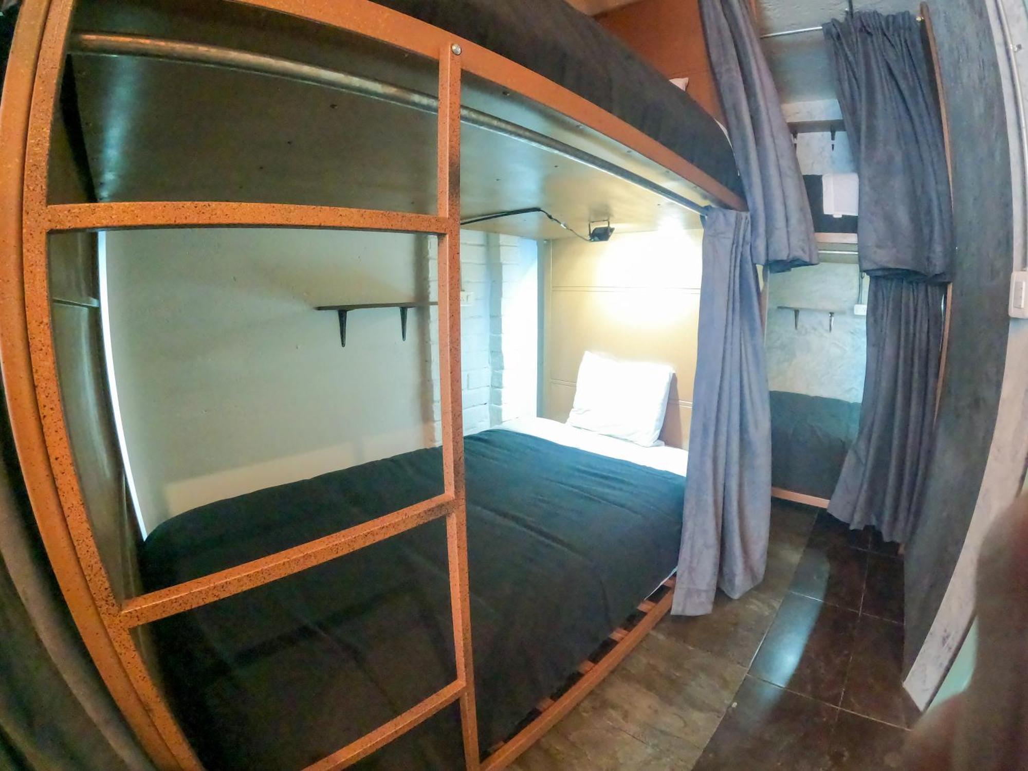 Artplaza Hotel 3*