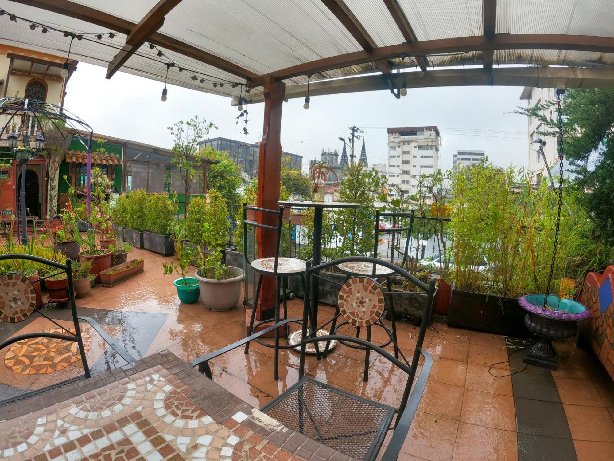 Hotel Artplaza