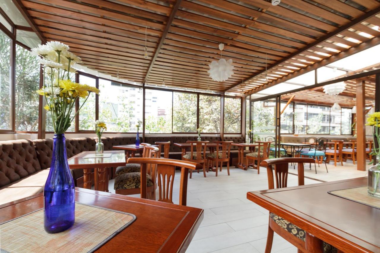 Artplaza Hotel 3*